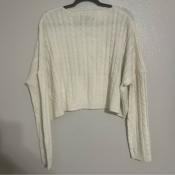 PLT Cream Cable Knit Cropped Sweater Size Medium - Picture 4 of 8